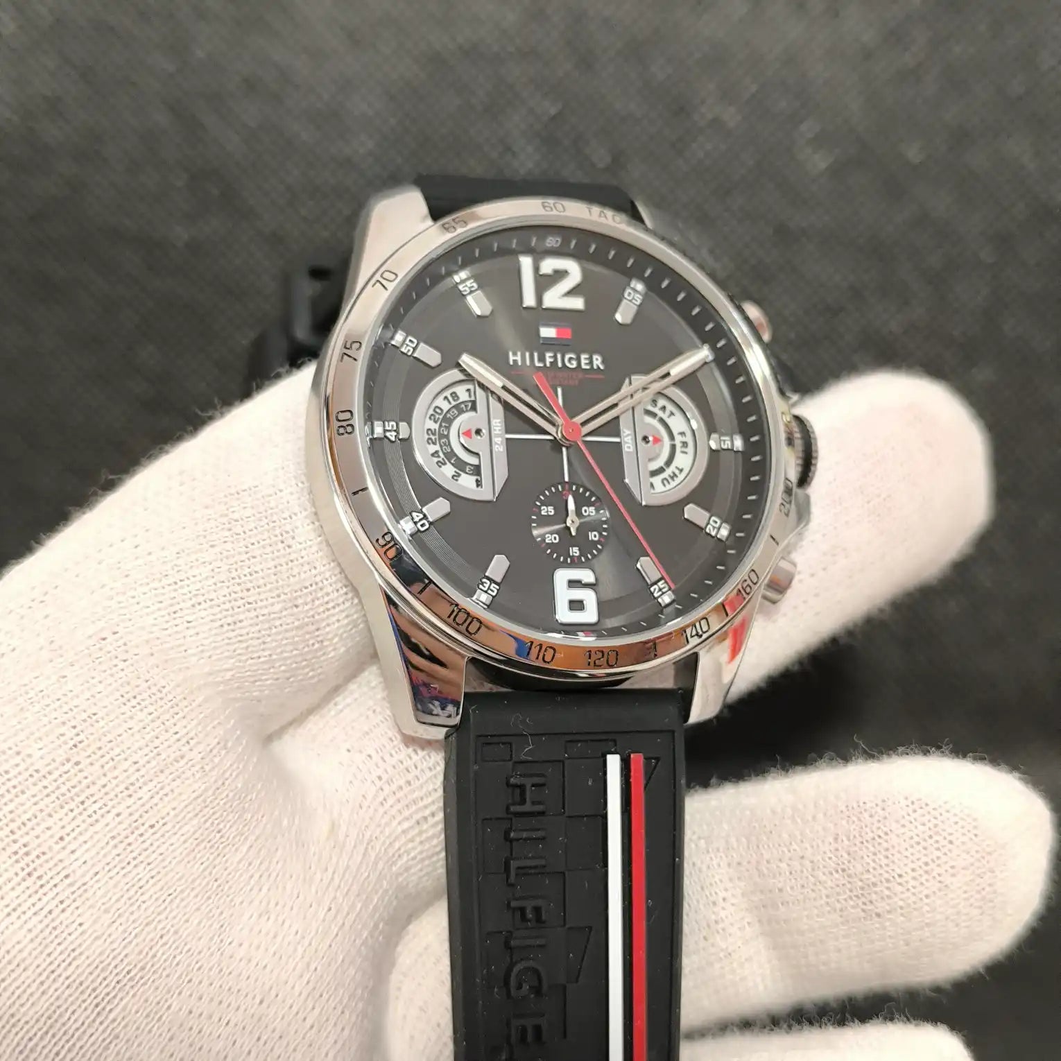 Montre Tommy Hilfiger pour Homme TH1791473